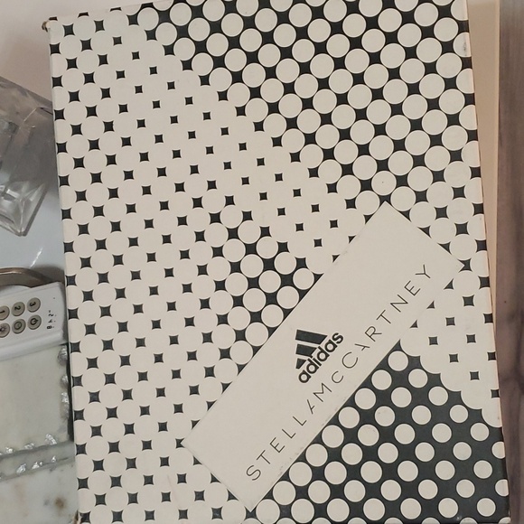 NWT STELLA MCCARTNEY/ADIDAS  ULTRABOOST 22 - Picture 9 of 10
